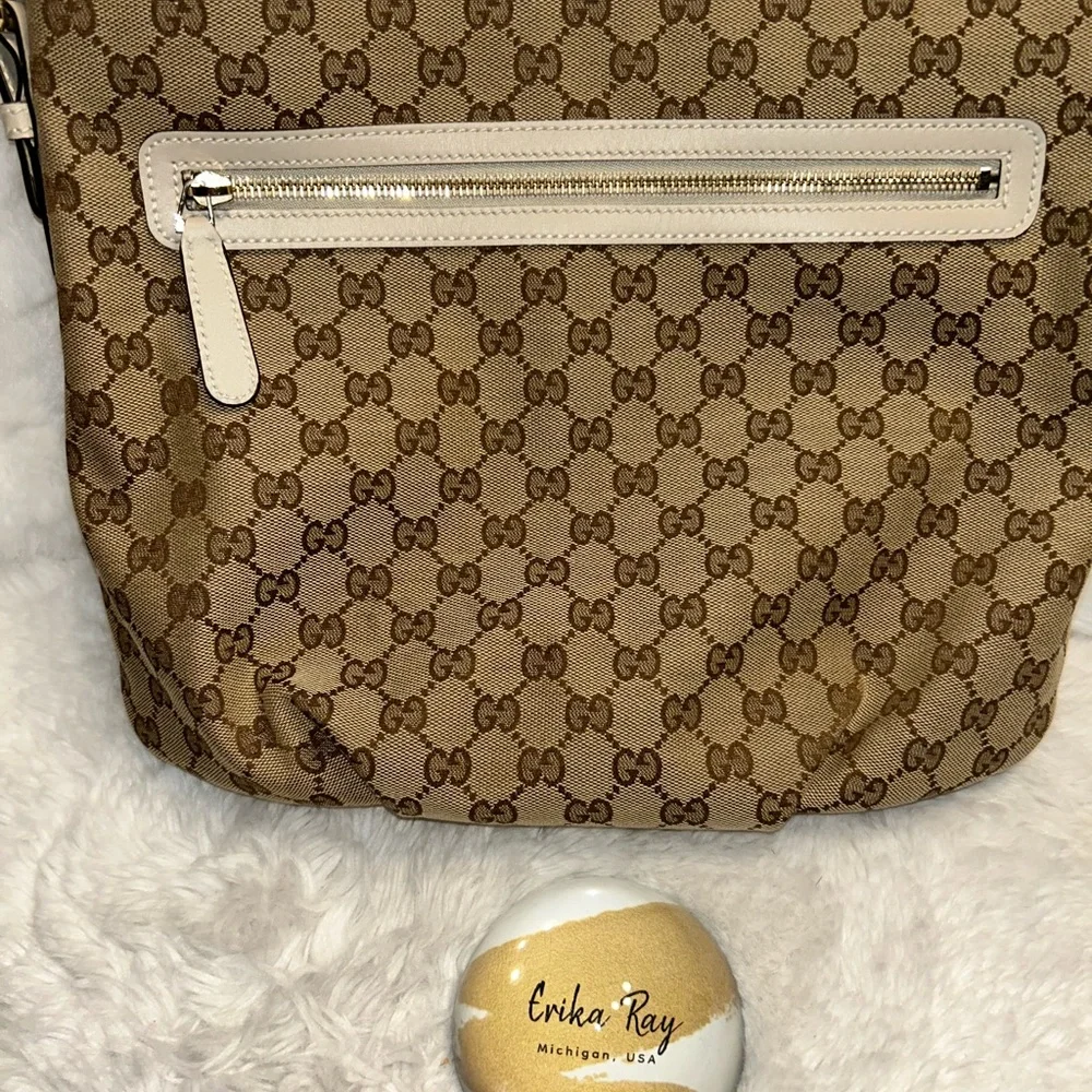 Gucci GG Canvas Crossbody Bag - Picture 3 of 16